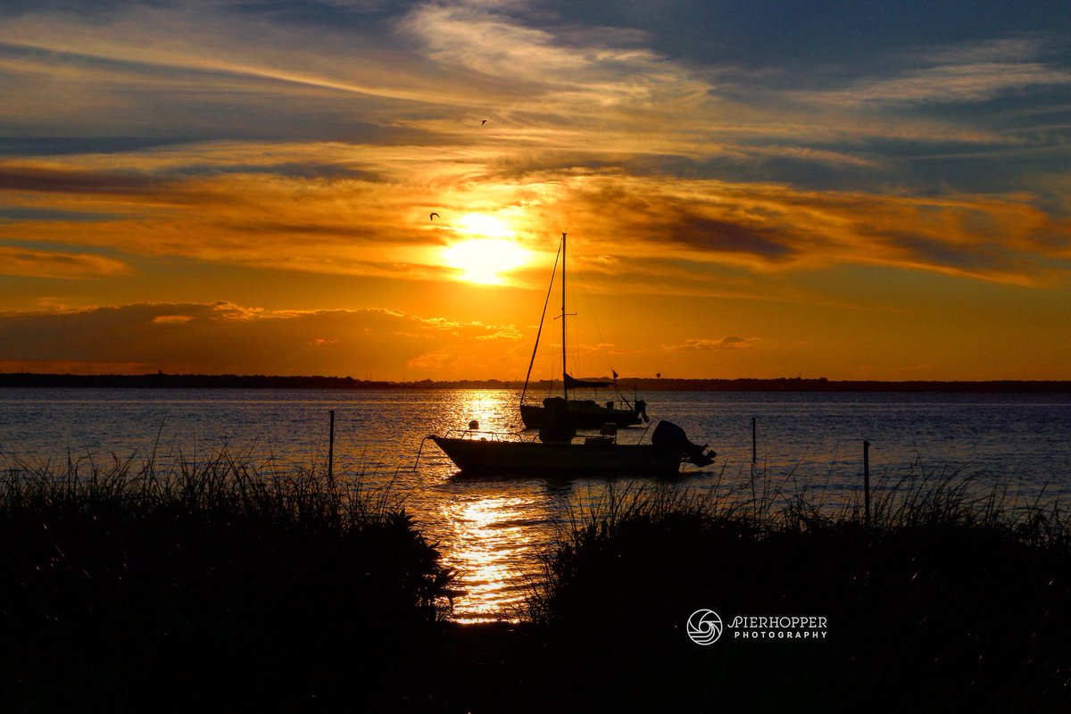 pierhopper_pics's tweet photo. Summer warmth. #jerseyshore #seasidepark #oceancounty #theoceancounty #newjersey #jshn #locallivingnj #njisbeautiful #njspots #just_newjersey #scenicnj #njshooterz #njphotographer #njisntboring #canonphotography #canonusa #sun #clouds #sunset #sunsetphotography #boats https://t.co/3EKtx1dtcE