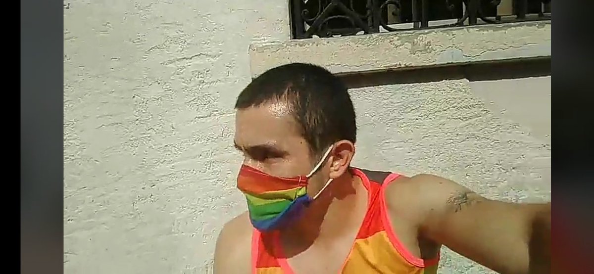 Gabrielgtzg's tweet photo. El activista #LGTB #OmarSolís fue detenido por elementos de Policía de Monterrey.
El activista acudió a la catedral de Monterrey para pedir bajar video que publicó la arquidiócesis de #Monterey sobre cura de #homosexualidad 
https://t.co/F8GFTkZF3R https://t.co/VT2Ggl05Qg