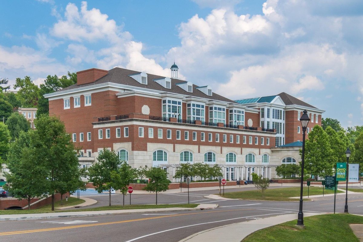 vicgillilan's tweet photo. One of my favorite images of Baker Center that I take taken. And I have taken a few! @mirandagillilan @ohiou @OHIObso @OHIOAlumni https://t.co/TZkH07ugip