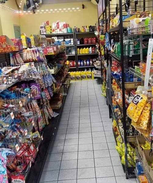 CursedFb's tweet photo. drop a like if you agree that selling an entire business on fb marketplace is cursed https://t.co/BVhjT5tfny