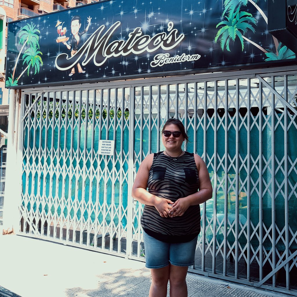 pagey1066's tweet photo. @DerrenLitten we fly home from Javea on Friday, but couldn't resist visit to see the brand new bar and sign today!! @JakeCanuso @BenidormTVshow #benidormitv #mateos https://t.co/Y1wXSwgWq3
