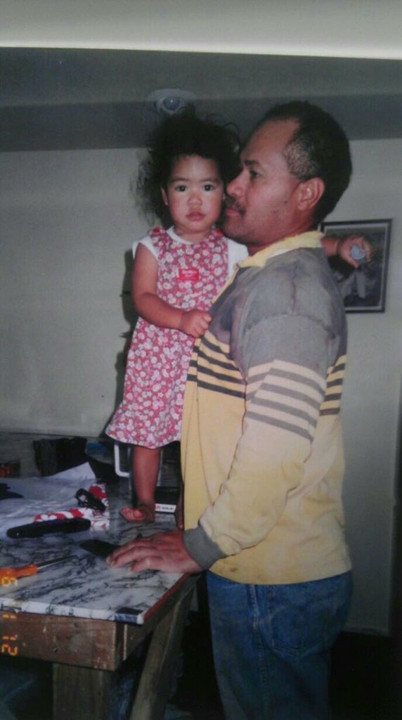 lileisia's tweet photo. no words, just a lot of sadness😪💔 rest easy, vili. i love you.
#2ndDad
#HugPaulaForMe https://t.co/hLR8G8IgJk