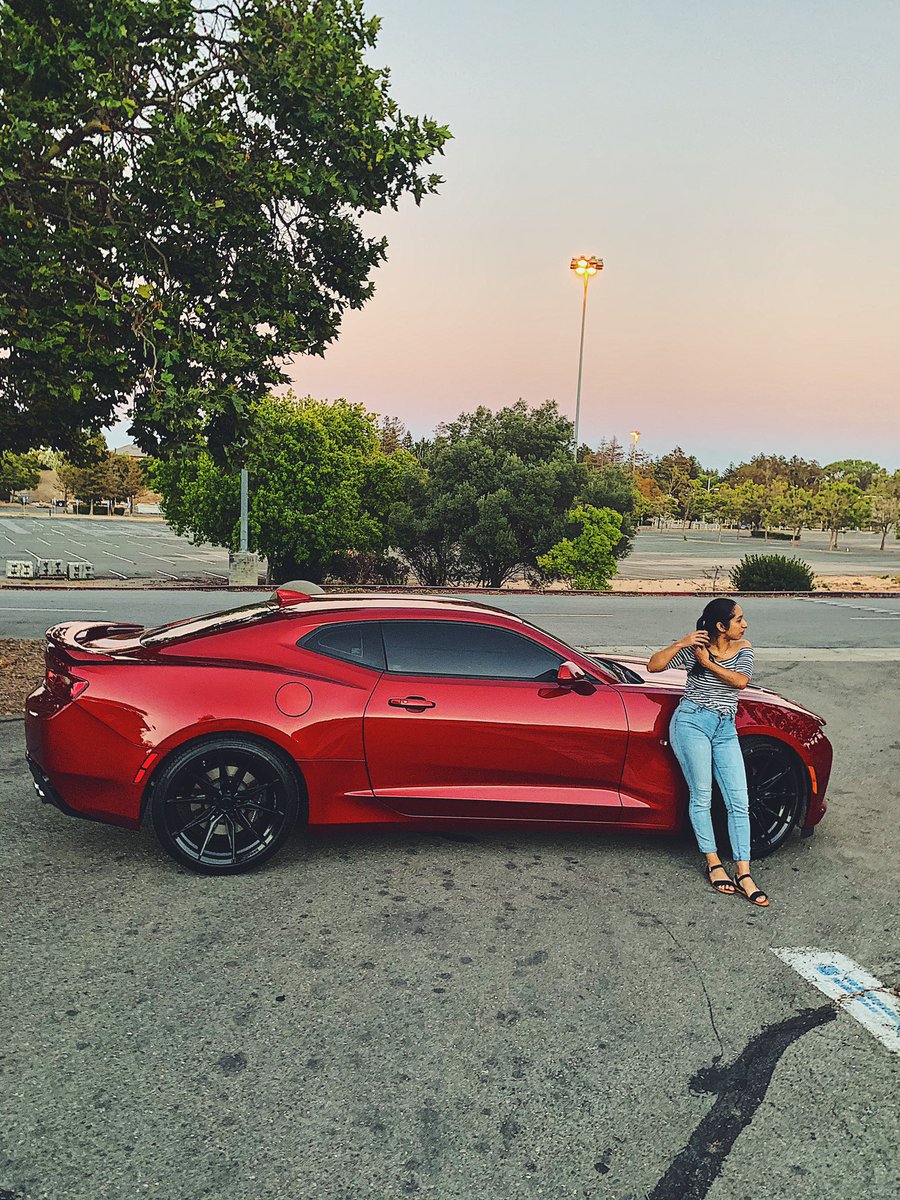 darreeaall's tweet photo. She doesn’t like this picture but I do😂🤪😍 https://t.co/nILtZ4REBJ