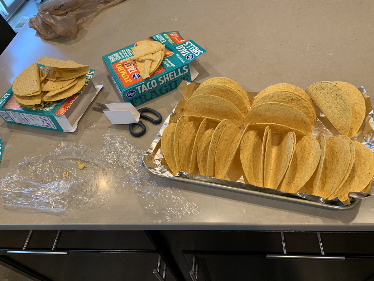 Inthehenhouse68's tweet photo. @kroger #SunburyOH Super frustrated to purchase TWO boxes of 12 taco shells only to find 16 of 24 somewhat usable. It appears the box is too large to tightly pack these shells leaving them @ the mercy of transport &amp; shelf stockers. Not as big an issue with #Ortega or #OldElPaso. https://t.co/8QBkj3ORjo