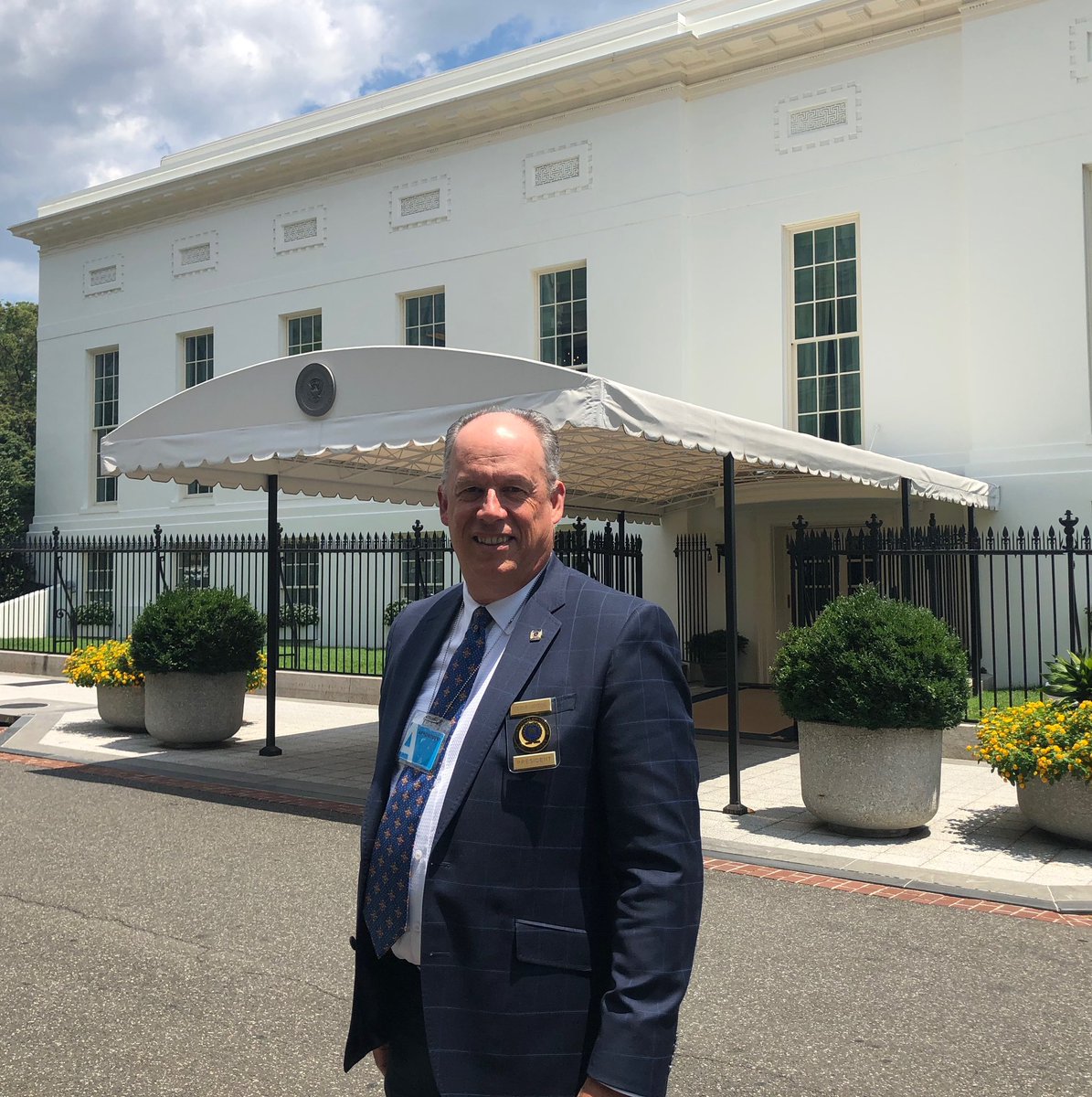 TheIACP's tweet photo. Today @TheIACP President @stevecasstevens met with Vice President @Mike_Pence to discuss the many issues confronting the policing profession. https://t.co/VZqadSnL3t