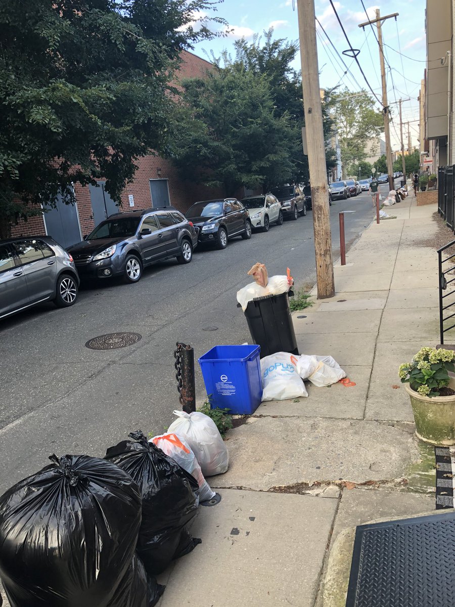 costa6_greg's tweet photo. @philly311 I know y’all are busy and trying to catch up but FYI we are now two days behind schedule. This is Montrose between 17 and 18. Thank you and thanks for all the hard work! https://t.co/ObiYCw2Y1P