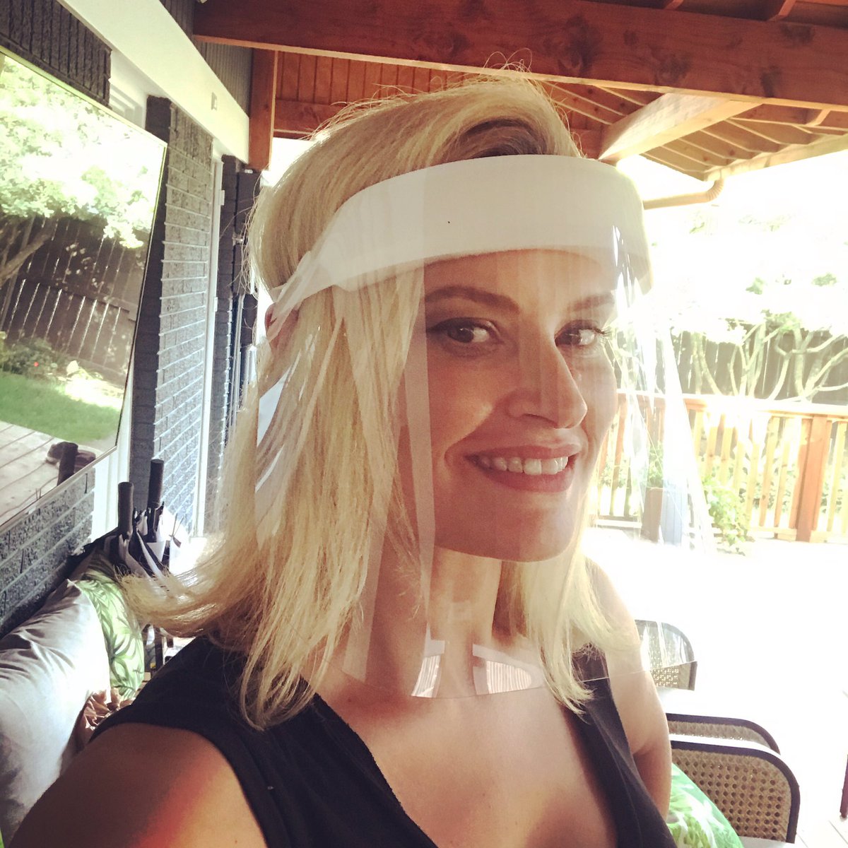 MsAngelaChase's tweet image. Feeling like a 2020s flapper.  #covidfashion #covidstyle