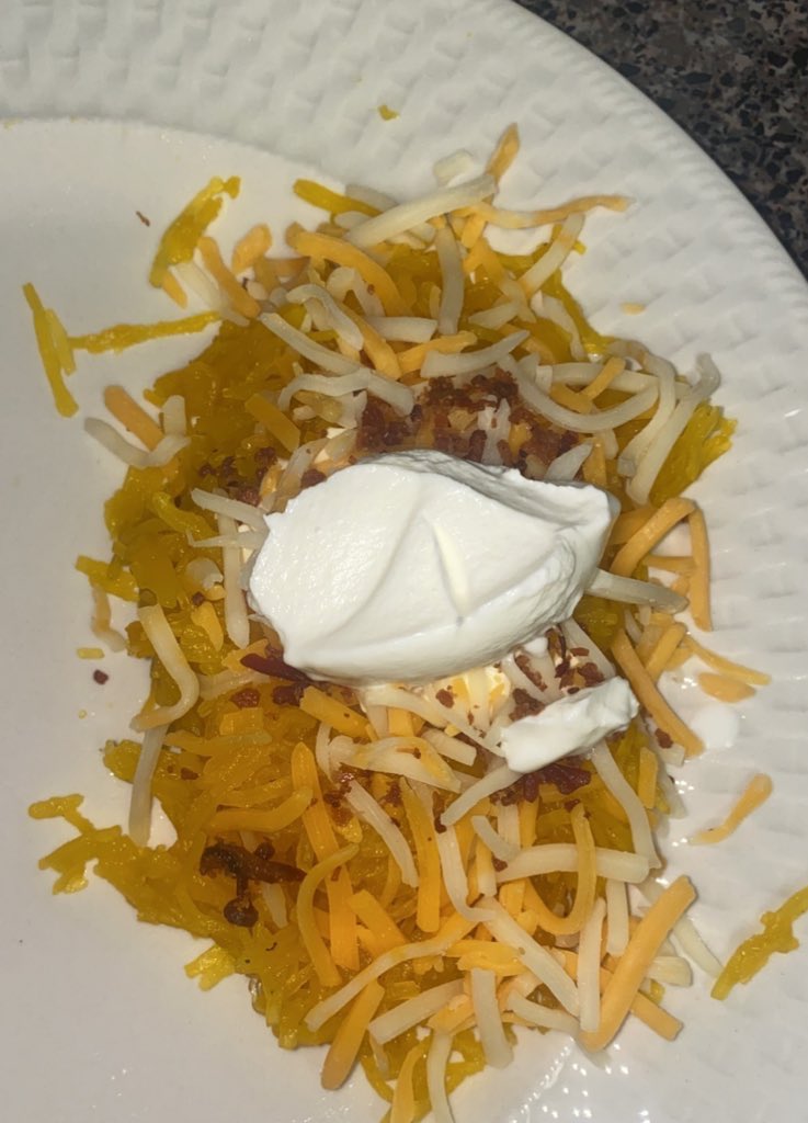 GardnerKristy's tweet photo. Tonight we cooked spaghetti squash for the first time...loaded it like a potato - 10/10! Wellons crowd knows how to grow more than just corn! ❤️ @markawellons @danielwellons https://t.co/IQ73NTXuav