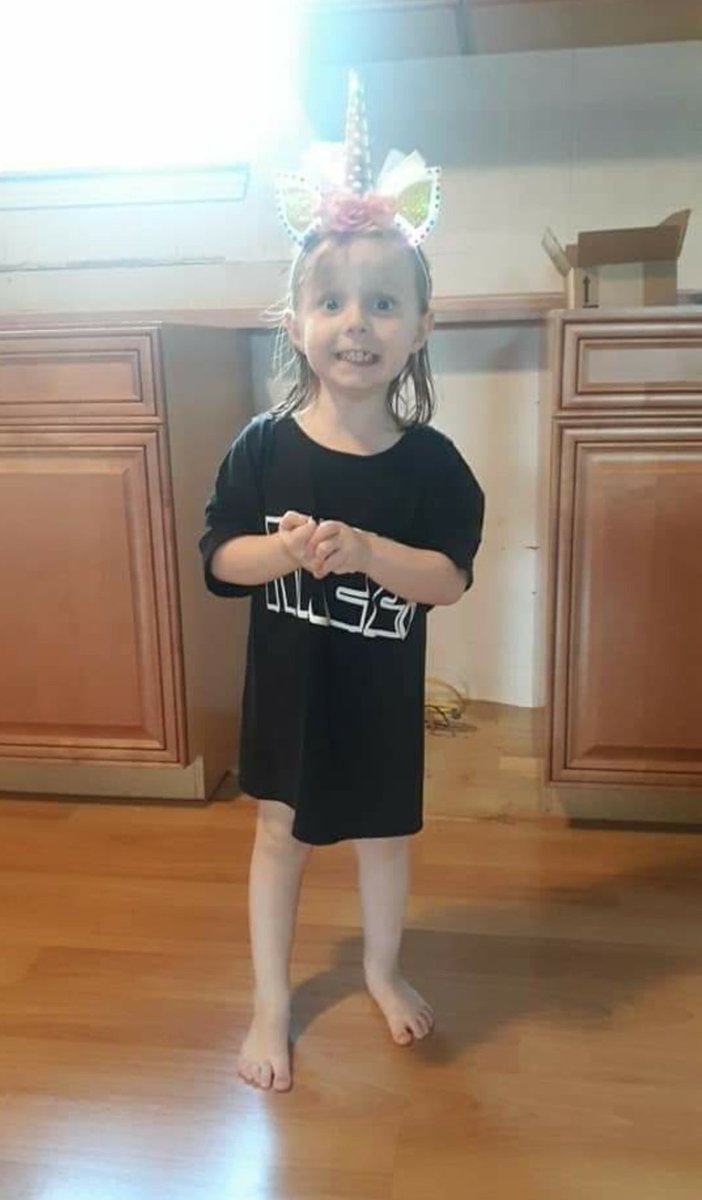 YikezDubstep's tweet photo. I love her so much! She is definitely my child 😁😁 https://t.co/x8wbDzpVGu