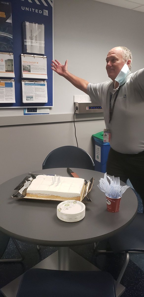 elebadbrown's tweet photo. Thank Rudy for covering the "serving line"! https://t.co/eefvRemZsF