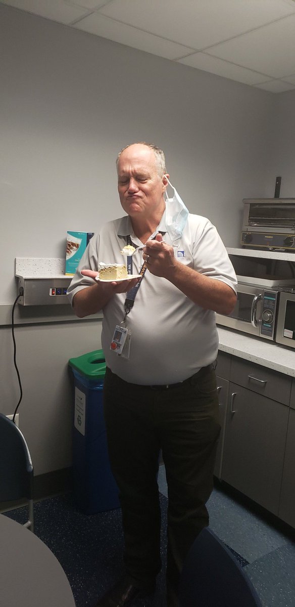 elebadbrown's tweet photo. Thank Rudy for covering the "serving line"! https://t.co/eefvRemZsF