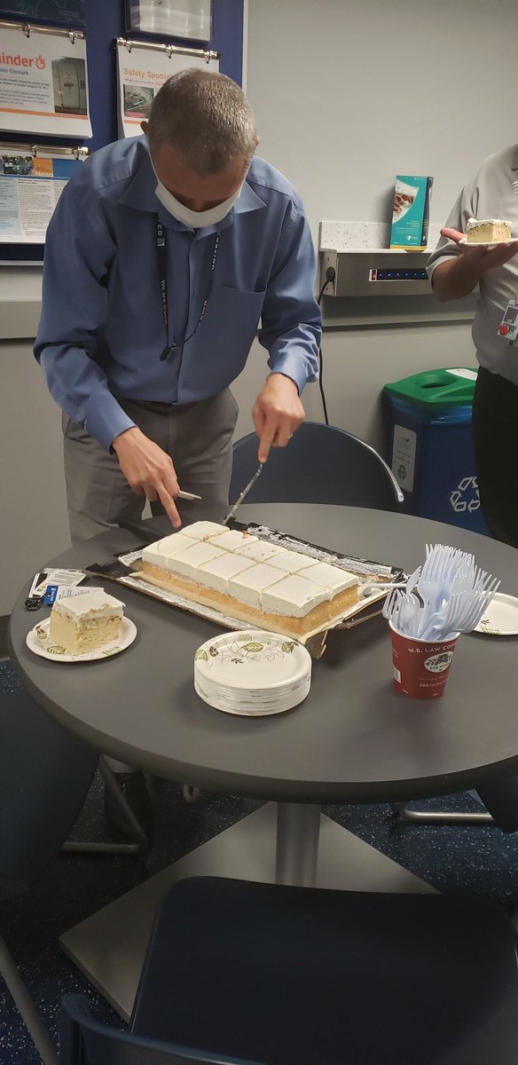 elebadbrown's tweet photo. Thank Rudy for covering the "serving line"! https://t.co/eefvRemZsF