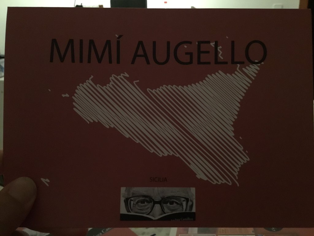 carla_canals's tweet photo. Quin gran vespre amb el magnífic traductor @pauetvidal , amics i amigues de la llibreria @LlibreriaLAltel , i la gastronomia de #canxapes . I com diu la @marmedir.... #meravellós! Gràcies a tots els que ho heu fet possible ! #camilleri #camillejant #afortunada #grannit #istiu https://t.co/ODWS300a1d