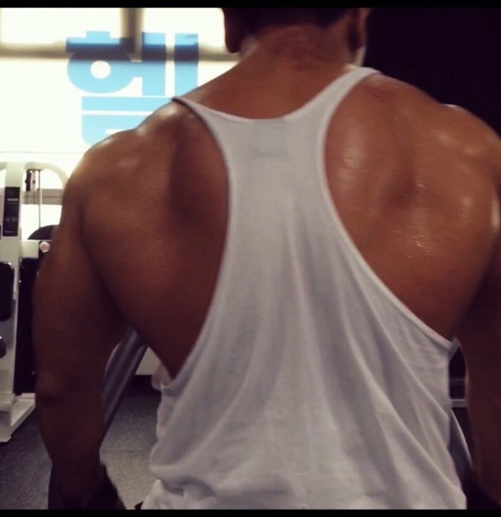GymHunk1's tweet photo. 헬창ㅋ https://t.co/aQzbv2q8F8