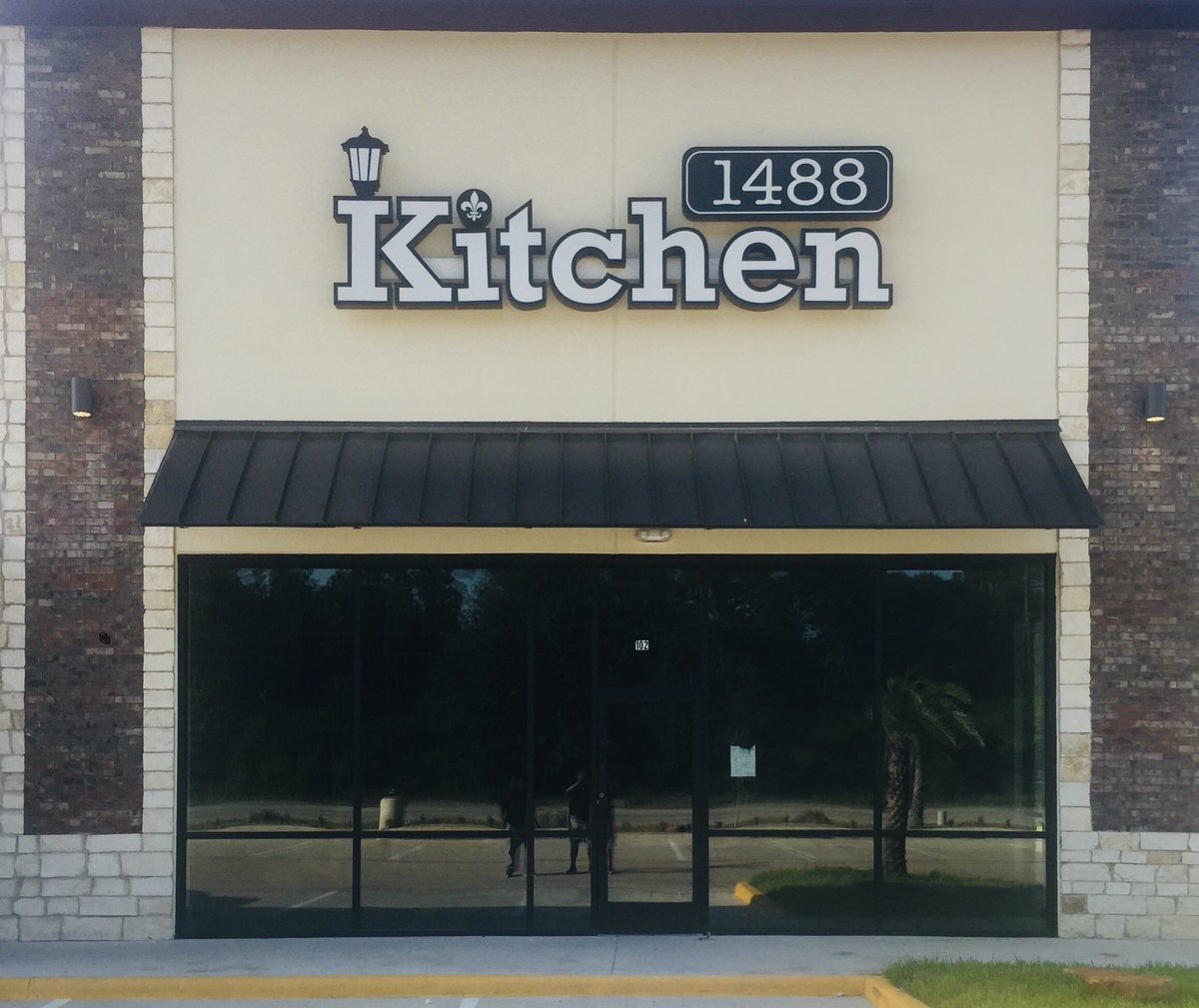 1488Kitchen's tweet image. Signs are up! It won’t be long now before you can enjoy a meal at Kitchen 1488 in #Conroe / #TheWoodlands #restaurant #texas #cajunfood