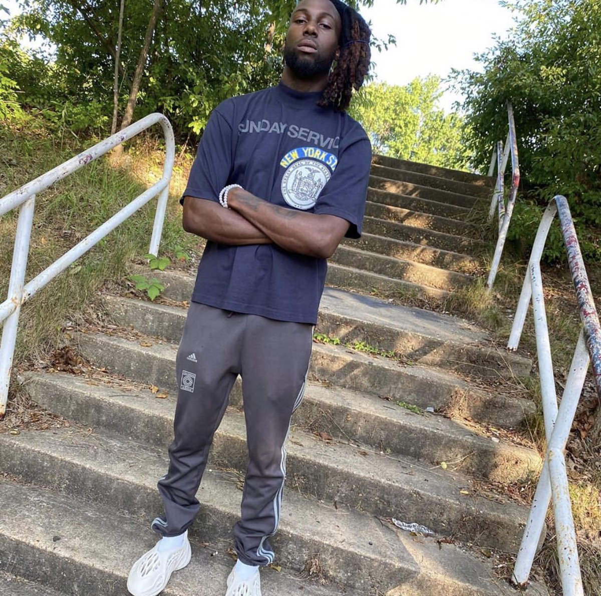 yzypalette's tweet photo. ⠀⠀⠀⠀𝐘𝐄𝐄𝐙𝐘𝐅𝐈𝐓𝐎𝐅𝐓𝐇𝐄𝐃𝐀𝐘
 Featuring(IG @trvnspo)Wearing  FULL YEEZY APPAREL &amp; FOOTWEAR 
 ⠀⠀⠀⠀𝐎𝐔𝐓𝐅𝐈𝐓 𝐃𝐄𝐓𝐀𝐈𝐋𝐒 

𝐓𝐎𝐏  SUNDAY SERVICE NEW YORK TEE

𝐏𝐀𝐍𝐓𝐒  CALABASAS INK WOLF TRACK PANTS
 ⠀⠀⠀⠀⠀⠀⠀
𝐅𝐎𝐎𝐓𝐖𝐄𝐀𝐑 YEEZY  FOAM RUNNR ARARAT https://t.co/Ai0YNQLOvm