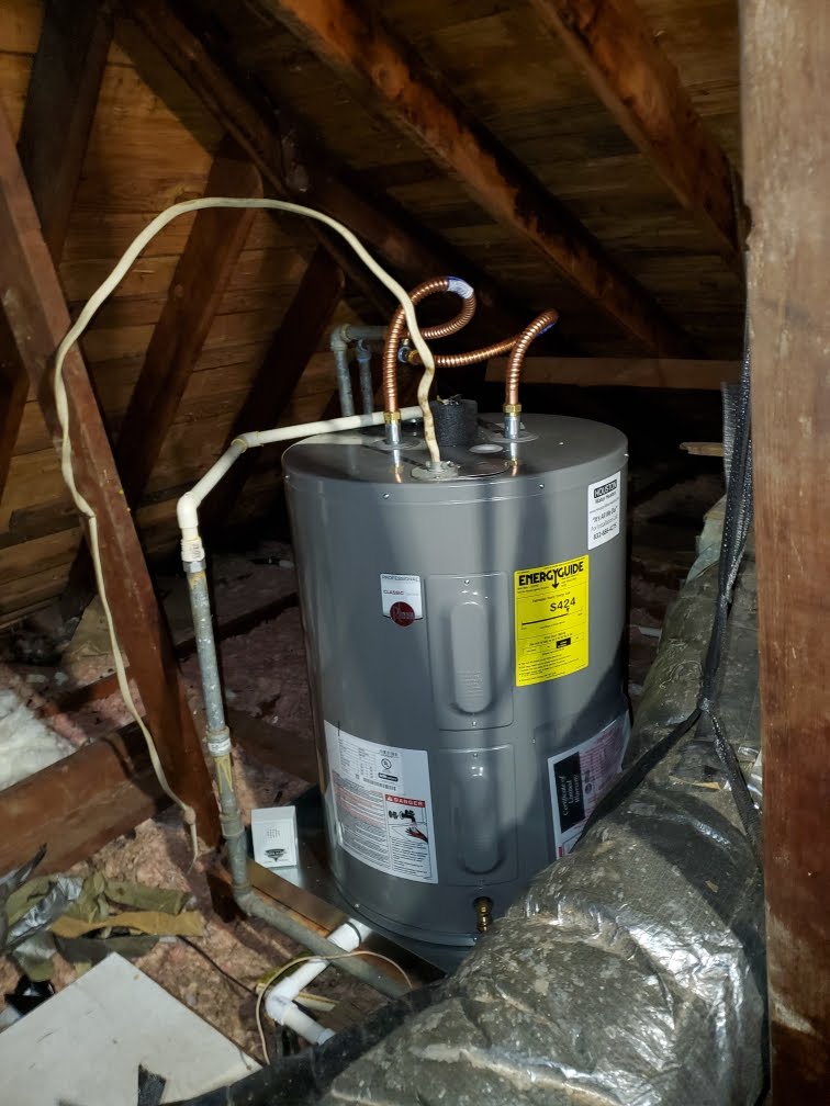 HouWaterHeaters's tweet photo. 40 Gallon Electric Lowboy @Rheem @Ruud Professional Classic series PROE38-S2 RH95 six year warranty attic Missouri City TX #WaterHeaterInstallation by our #Plumbers Dylan and Luis! #RheemInstall #HoustonWaterHeaters https://t.co/SQMARB15XT