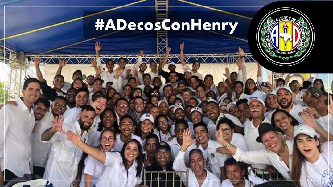 PieroMaroun's tweet photo. El régimen a través de sus alacranes creyó que intervendría nuestro partido para ponerlo a su servicio, pero sólo encuentran rechazo porque el motor de @ADemocratica es un sentimiento sembrado en el pueblo, es la moral de su militancia y la dirige @hramosallup. #ADecosConHenry https://t.co/m452mnuQGe