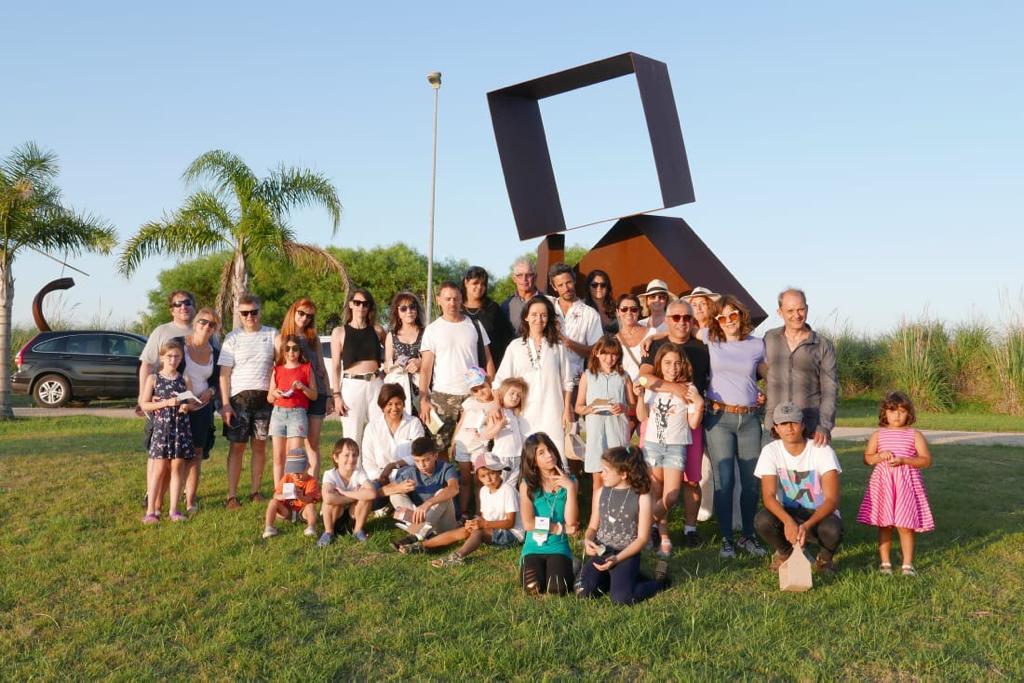 NandeMac's tweet photo. Ñande MAC, Fundai, el Instituto de Cultura de Corrientes y el Gobierno de la Ciudad de Buenos Aires invitan a compartir contenidos digitales inclusivos durante las vacaciones de invierno

Lea más en https://t.co/gyLgTXMcnC 
#fundai
 #ñandemac https://t.co/V4fpUXEtTw