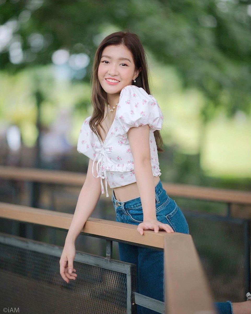 Pangktjn's tweet photo. คามิโอชิ #JennisBNK48
เมน #JennisLYRA 
#LYRA #BNK48xUniversalMusic https://t.co/JQuJAYyeRt