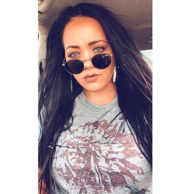 ropinraelynn's tweet photo. #NewProfilePic https://t.co/Y6rME9EiEy