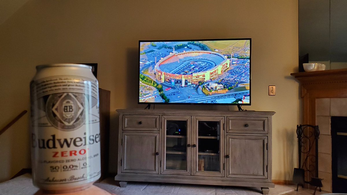 mattprieur's tweet photo. #NASCARTailgate #AskMRN
Listening to the @MRNRadio call of the #NASCAR #AllStarRace from @BMSupdates
About a 25-second delay to time the MRN Broadcast w/TV
Booth: @JeffStriegle & @TheAlexHayden
Turns: @DGodfatherMoody
Pits: @WinstonKelley & @ThePostman68
Director: @rhorn66 https://t.co/PQXaJWY6ju
