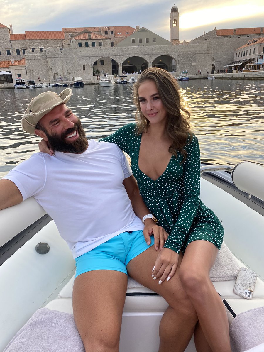 DanBilzerian's tweet photo. Life passes most people by while they’re making grand plans for it https://t.co/dPeUeS6xCE