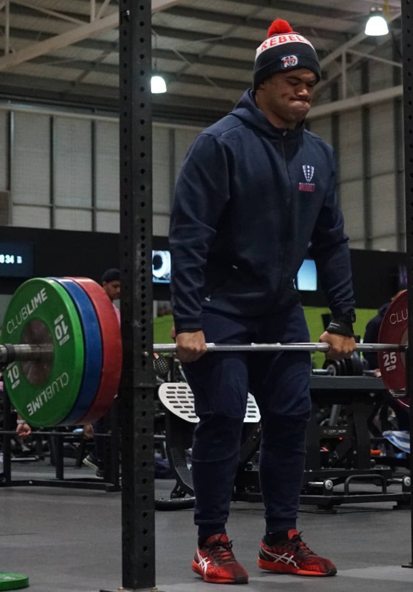 Those 7am gym sessions in Canberra 😰❄️