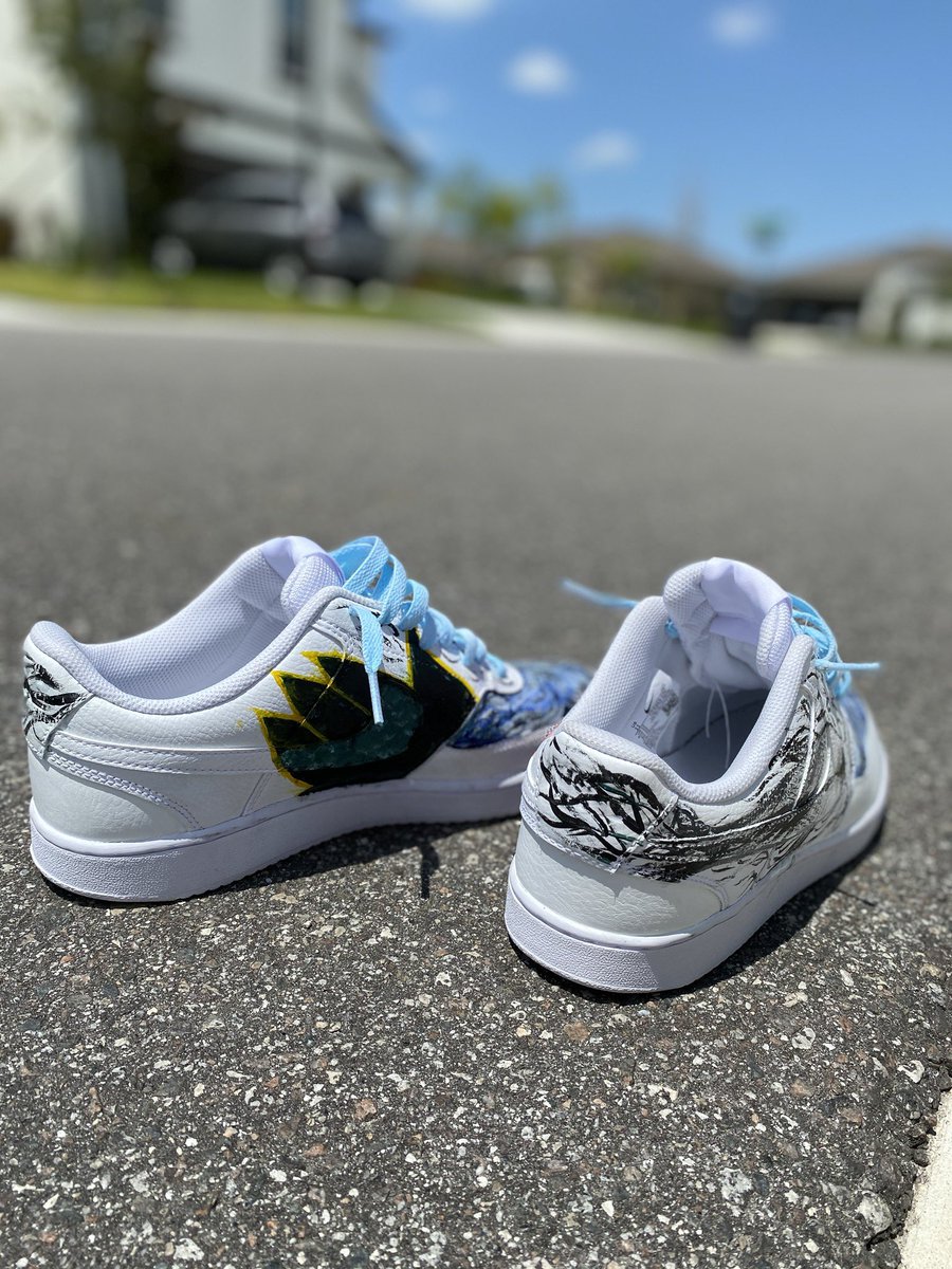 DeasyBrenden's tweet photo. Expanding my horizons🎨👟 first pair of hand painted sneakers with a twist! DM me if you’re interested in purchasing these or getting your own custom pair of shoes among many other items! https://t.co/QoCq4qPun0