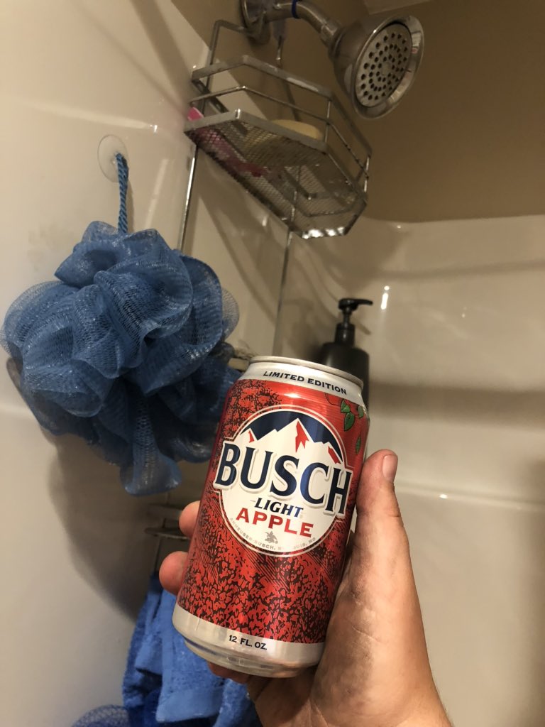 On_cloud_Rine's tweet photo. @BuschBeer Shower beer โ๏ธ https://t.co/xHLCfPq1cs