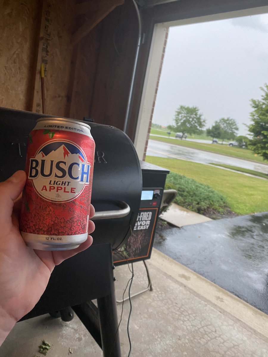 jlyle77's tweet photo. @BuschBeer #BuschProtection #contest https://t.co/eVBZGA9hNF