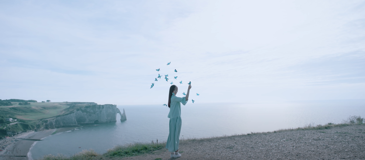 Best angle of Porte d'Aval.Left: Fly High (Jul 27, 2017) by DreamcatcherRight: Le's Falaises this ' Etretat (1884) by Claude Monet