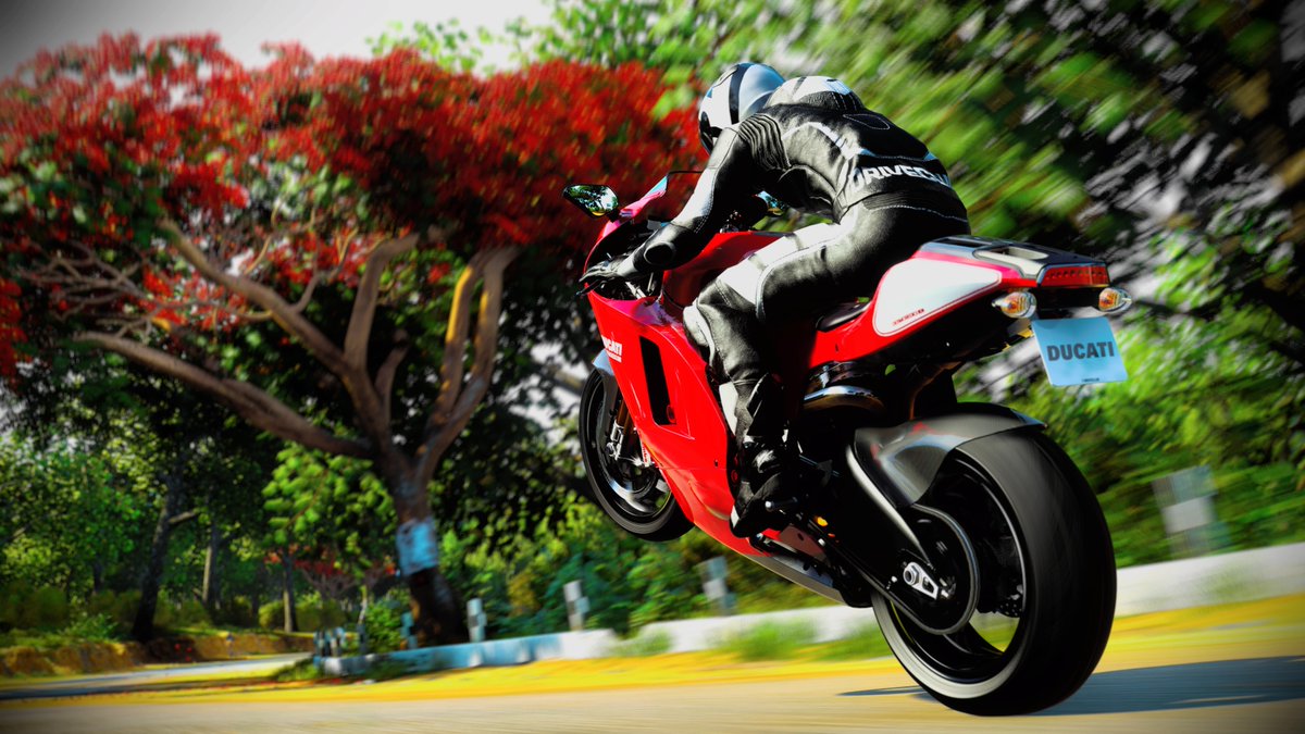 luxplays's tweet image. #driveclubbikes