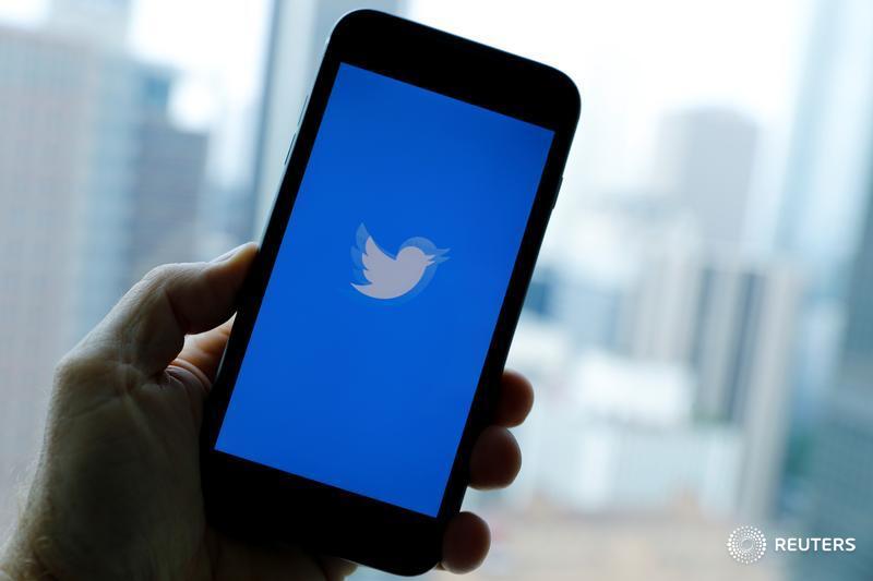 Twitter hack is a nightmare not just for Twitter, writes @GinaChon: https://t.co/yMQRRRhsRQ. https://t.co/TsV1xNyIlP