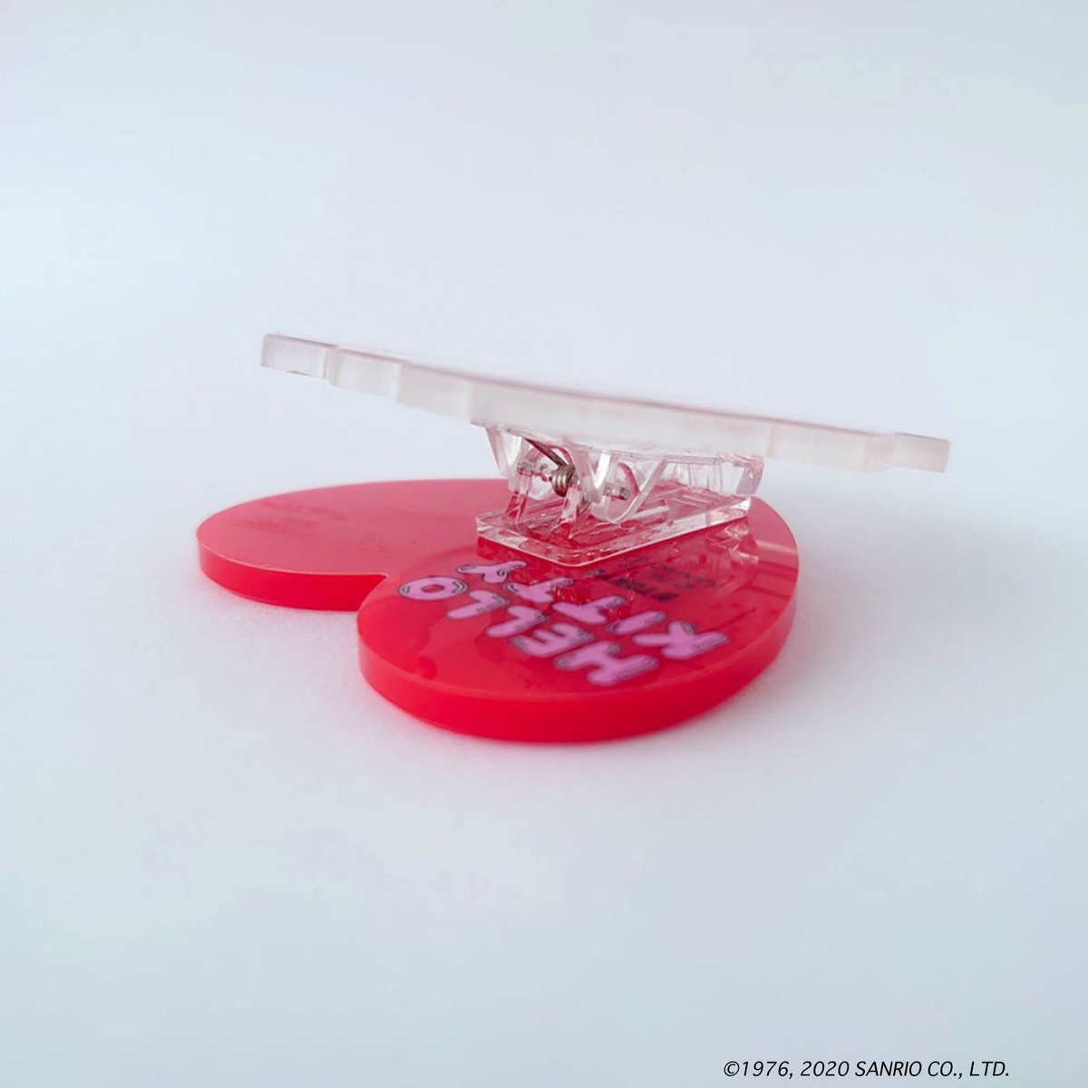 ハローキティ「#TOKYOハローキティ マグネットクリップマグネットとクリップの両方でお使いい」|ご当地キティのイラスト
