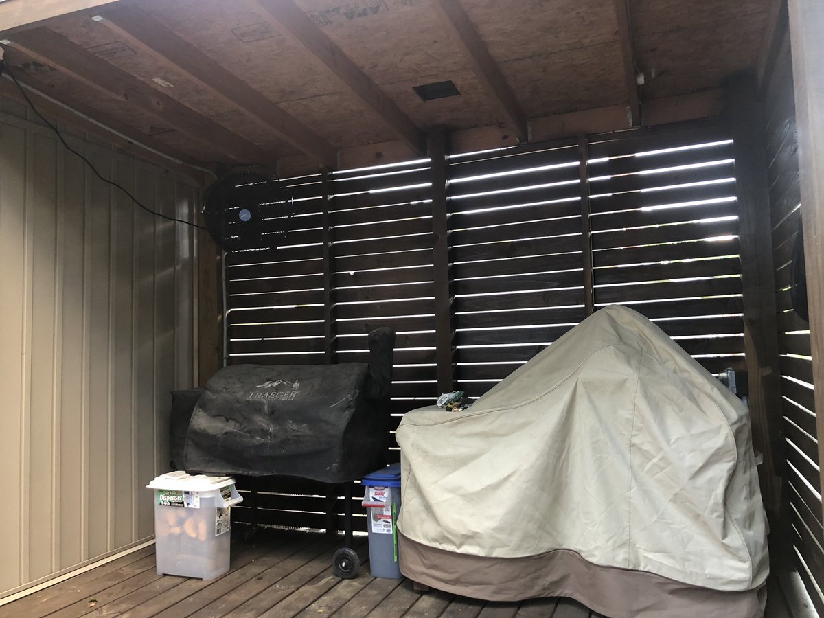 NKCChief's tweet photo. The #meatshack has a fan. Yes I’ll hide the cord better.....some other day. https://t.co/NFikbz1LHB