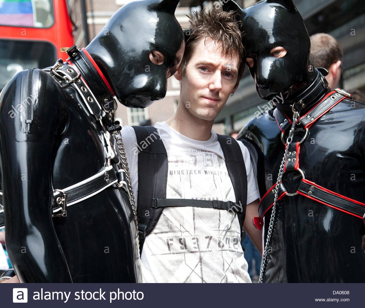 TumbleweedBurd's tweet photo. BRUH THAT'S FUCKING LINUS SEBASTIAN
https://t.co/caxdNfKF4b https://t.co/YuOnlV6SHu