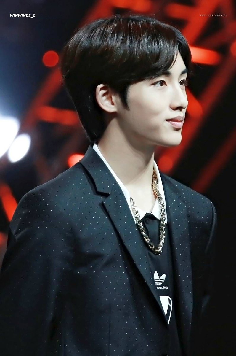 Hourly Winwin☁️ tweet media