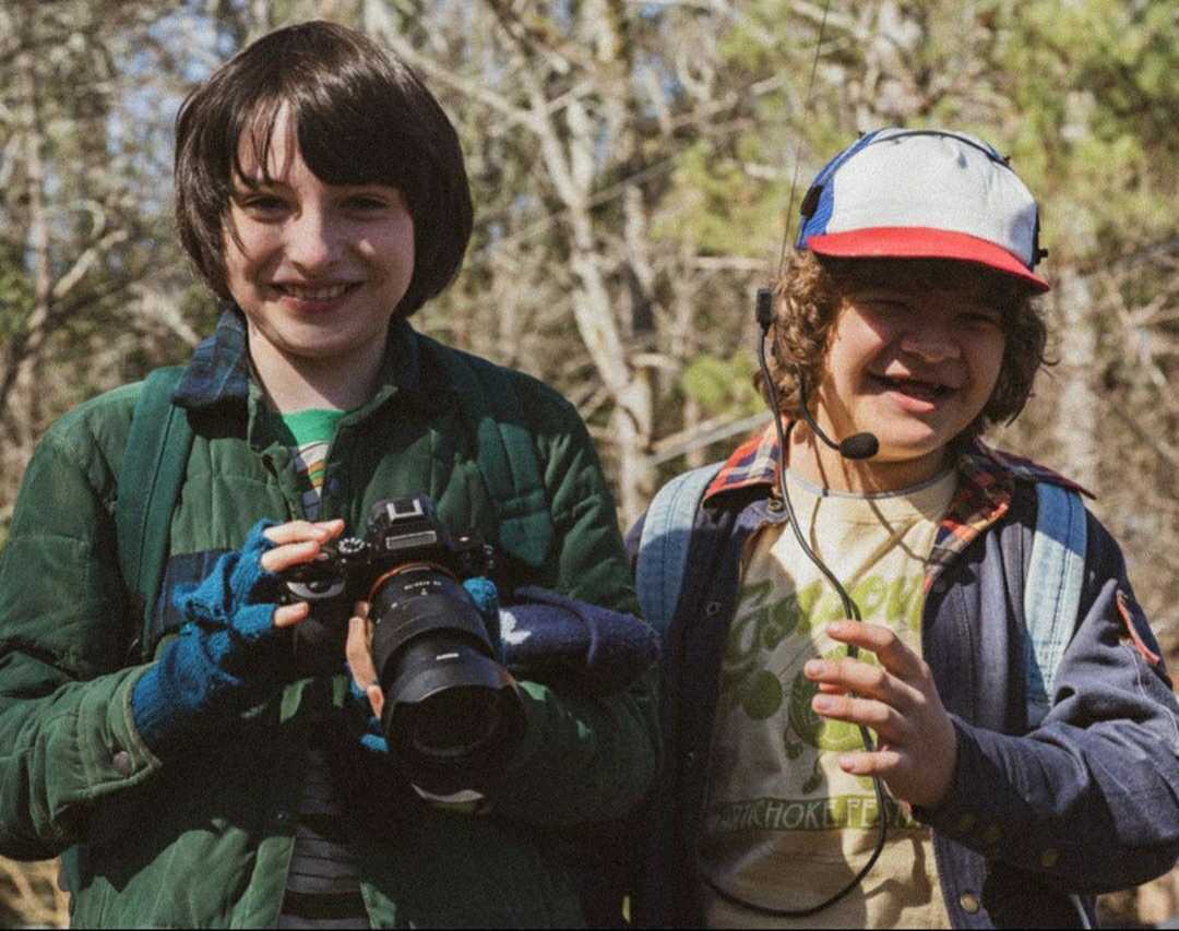 NetflixLAT's tweet photo. Hoy, hace 4 años, estrenó la temporada 1 de Stranger Things.  🥰 https://t.co/vgmglUanZl