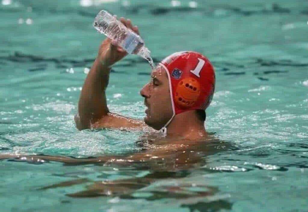 AlexHilbert9001's tweet photo. Me celebrating water month by drinking a lot of water when I'm already a hydro homie year round: https://t.co/xLVYpCnlbG