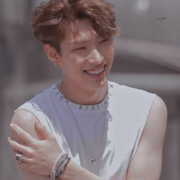 mingi; winter - handmade giftspaper cuts, ink stainsglue covered fingertips, bowscurled, dried out ballpointsdelivered smilingnestled alongside candy,under a lettera small picture framelovingly crafted, holds acouple& #39;s first photo