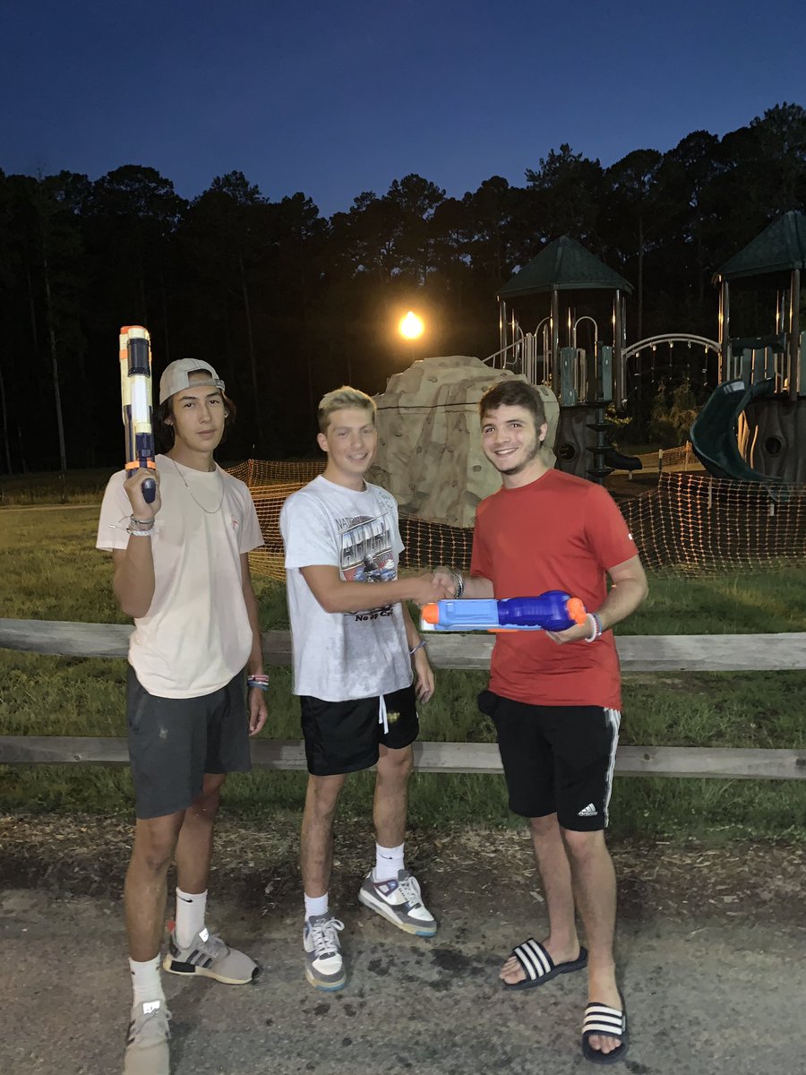 WetNWild2020's tweet photo. 9:15 after buying stuff from Sunshine Peaks (https://t.co/Dvi5vwfhUs)  Josh Haughton gets Shaffer Harling from @TheTeamMigi @afhswaterwars Kill Count: 4 https://t.co/085rJRYnkv