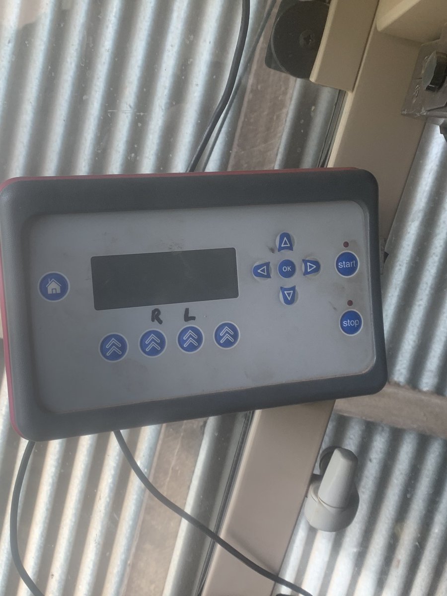 kitto831's tweet photo. Vicon RO-XL spreader with controller for rate control independent shut off on both discs hydraulic driven. Come with calibration pan holds approximately 2.5t urea. Hasn’t been used for 2 years due to upgrade. Adapter to fit cat 111 quick hitch also available call 0428289013 https://t.co/S3ZKPeq7Gb