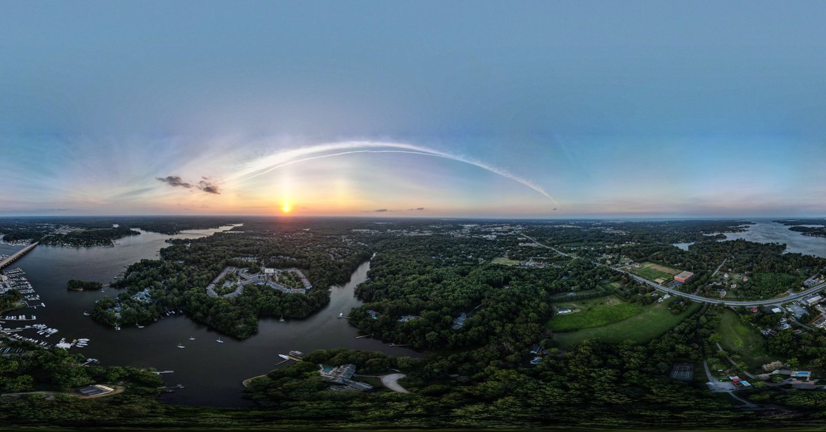Angell_XR's tweet image. {{Annapolis, Riva, 360}}
The other-other-side of #Annapolis.
🗺️360 stretched for your 2D pleasure. I recently used #react360 to render these in-browser in 4k but, #angellxr isn't quite instagram yet 😅 (baby steps)
📷 @alton_tech
#annapolismd #visitannapolis #DJIMavicAir2