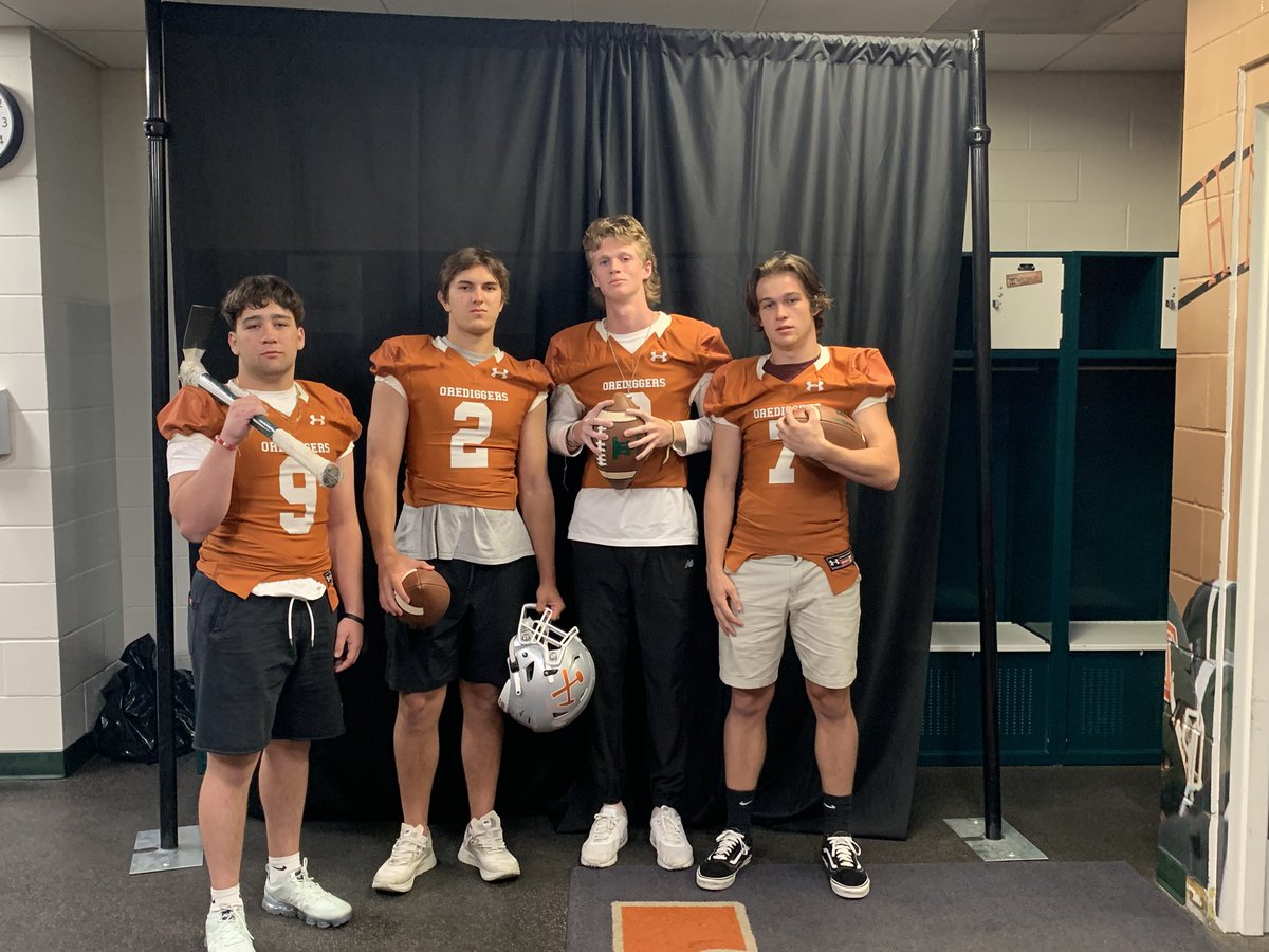 Logandoyle32's tweet photo. Super excited to receive an offer from @MonTechFootball! @CoachKyleSamson @coachdthatcher @BrandonHuffman @RylandSpencer @Micah_Chen https://t.co/OkgxgXUkoP