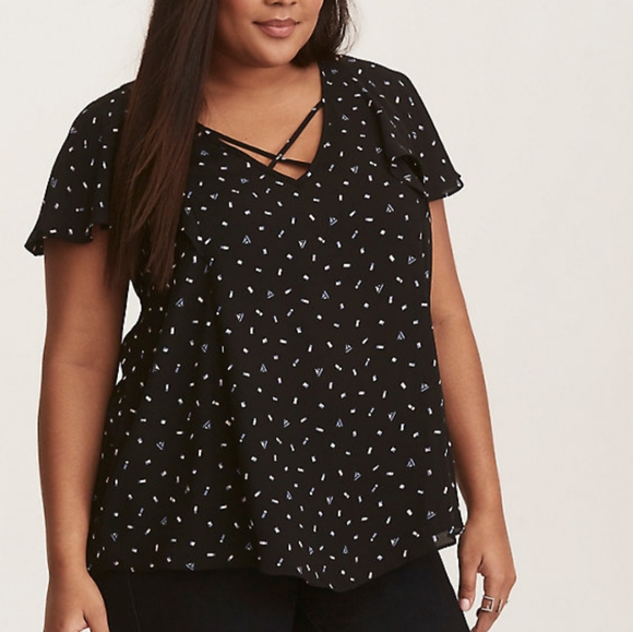 shopoctoberrose's tweet photo. So good I had to share! Check out all the items I'm loving on @Poshmarkapp #poshmark #fashion #style #shopmycloset: https://t.co/JFNrrzM63J https://t.co/H9OhVnJILb