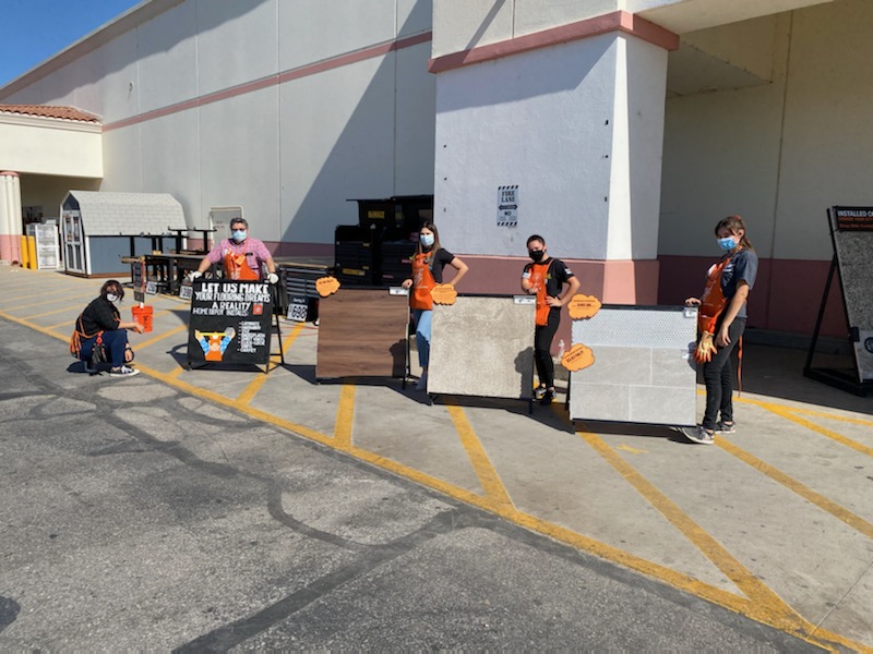 HollyHomedepot's tweet photo. D23 specialist team ready to drive measures for flooring. Let us make your flooring dreams a reality with each display shouting out our install promos.#SpecialtyServices🧡 #402toYuma #D287WeAretheBar @MaidenValenzue1 @THDMariaLizarde @Thd_0402 https://t.co/3h8bBfETmb https://t.co/zhgmzAdD2q