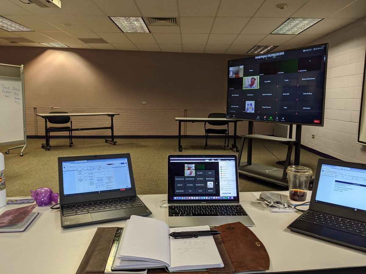 mehrandahmed's tweet photo. Principal set up today for virtual meetings. #unitethepack #wearesouthstrong #south https://t.co/SDeXoJgZjG