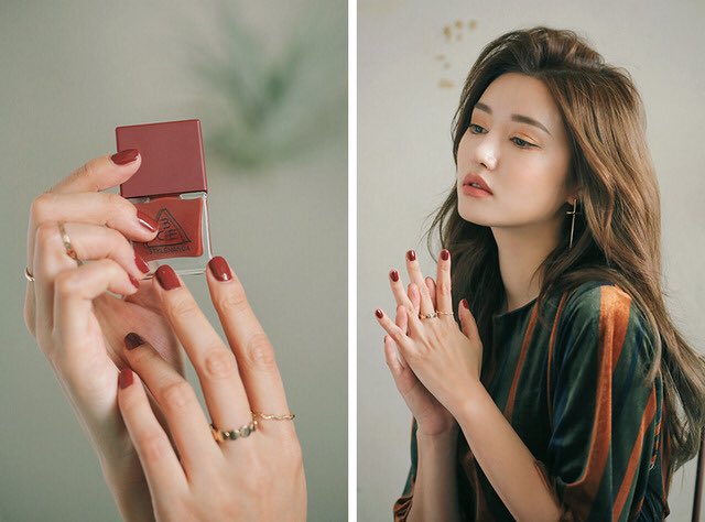 BabyPiggy88's tweet photo. ლ╹#พี่กล้วยinstock╹ლ
🦋🌈 มั่นใจถูกที่สุด‼️3CE Long Lasting Nail Lacquer #RD07
彡🌷EXP.2021 ราคาเพียง 150.-
彡🌷EXP.2022 ราคาเพียง 190.- (ราคาปกติชิ้นละ 490.-)
♡ ยาทาเล็บสีน้ำตาลแดงตุ่นๆ สีนี้สวยมาก!
#พร้อมส่งBabybanana #ชี้เป้าโปรถูก #howtoperfact #พรีออเดอร์เกาหลี https://t.co/qWozu0re5V