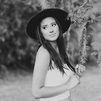 ReynaHolifield's tweet photo. #NewProfilePic https://t.co/t4NX3N1hh5